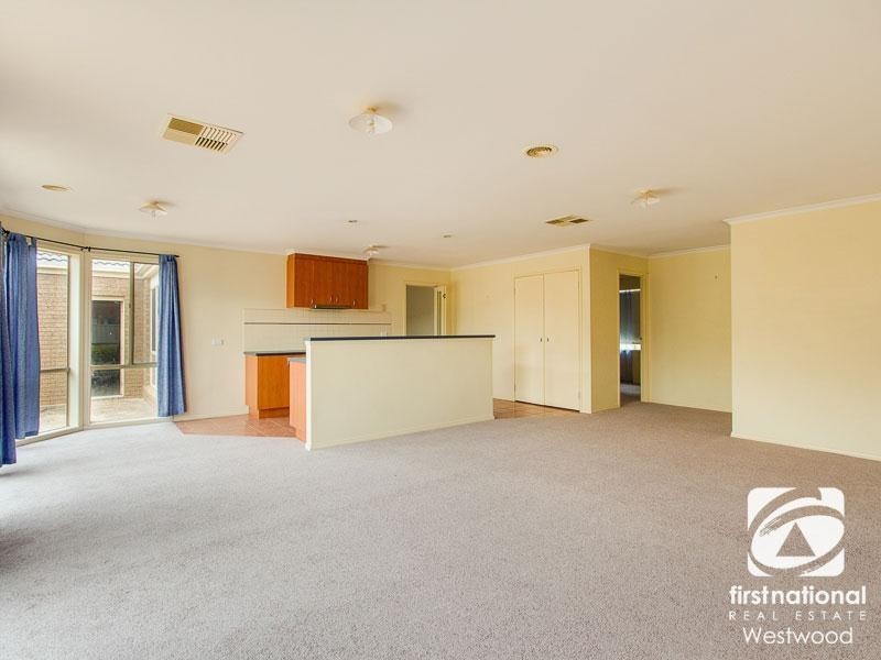 10 Knightsbridge Drive, Tarneit VIC 3029