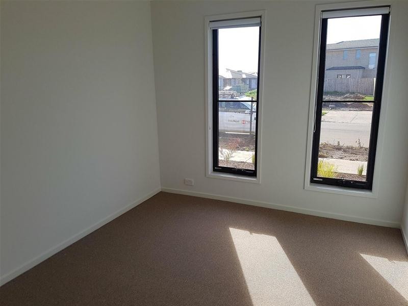 13 Nalara Street, Werribee VIC 3030