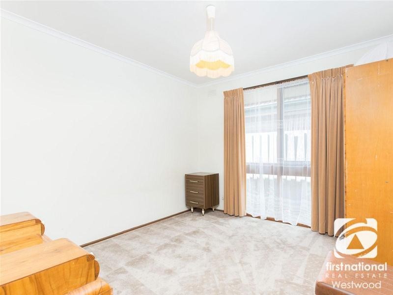 34 Strathmore Crescent, Hoppers Crossing VIC 3029