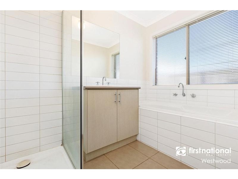 9 Burswood Drive, Wyndham Vale VIC 3024