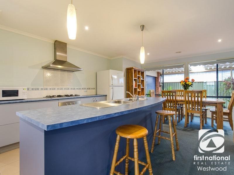 12 Ologhlen Drive, Wyndham Vale VIC 3024