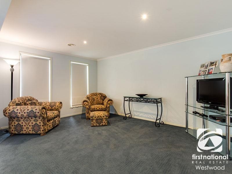 12 Ologhlen Drive, Wyndham Vale VIC 3024