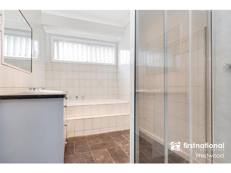 23 Thames Boulevard, Werribee VIC 3030