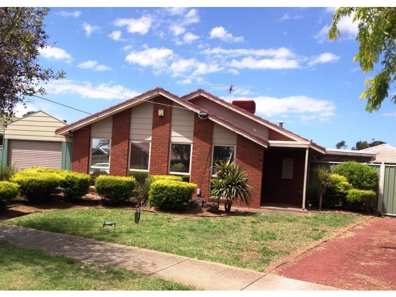 31 Daphne Crescent, Werribee VIC 3030