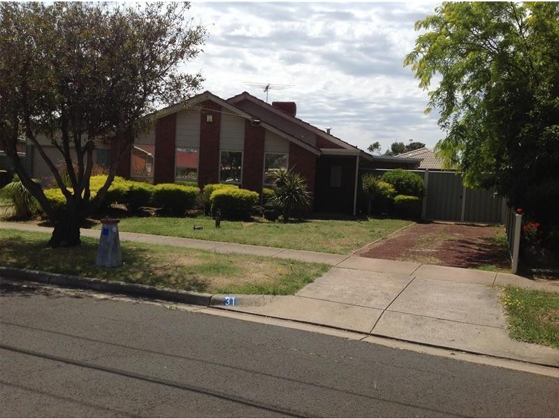 31 Daphne Crescent, Werribee VIC 3030