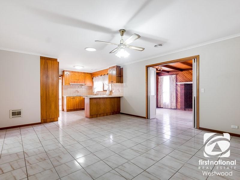 2 Froggitts Lane, Werribee VIC 3030