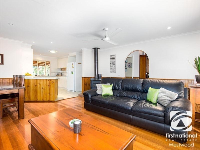 43 Mount Eagle Way, Wyndham Vale VIC 3024