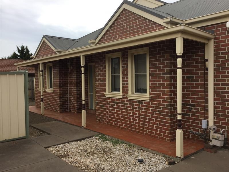 2/105 Hogans Road, Hoppers Crossing VIC 3029