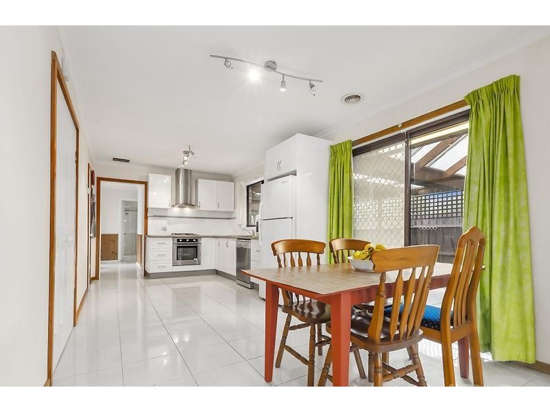 48 Coburns Road, Melton South VIC 3338