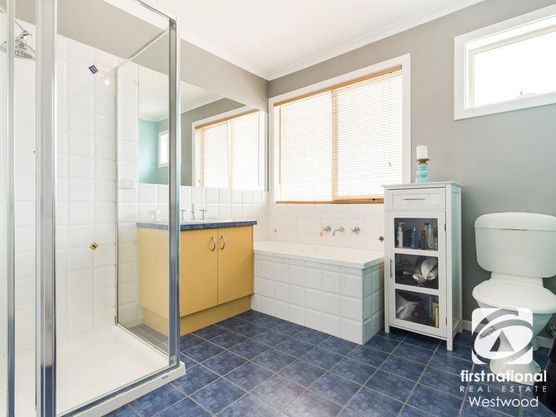 8 Evergreen Drive, Wyndham Vale VIC 3024