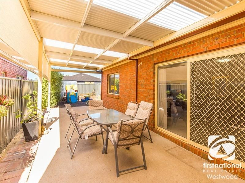 5 Mundi Crescent, Wyndham Vale VIC 3024
