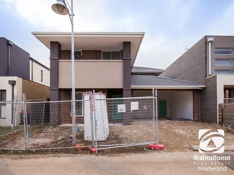 9 Beaconsfield Lane, Caroline Springs VIC 3023