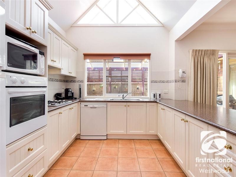 37 Koroneos Drive, Werribee South VIC 3030