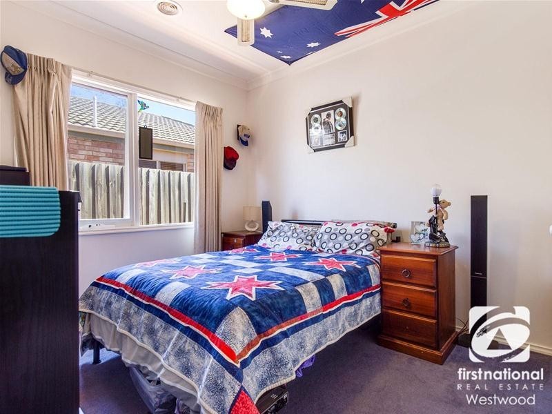 37 Koroneos Drive, Werribee South VIC 3030