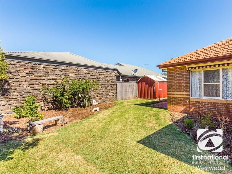 37 Koroneos Drive, Werribee South VIC 3030