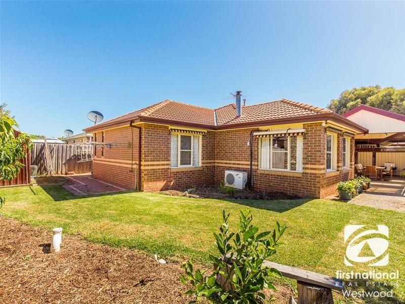 37 Koroneos Drive, Werribee South VIC 3030