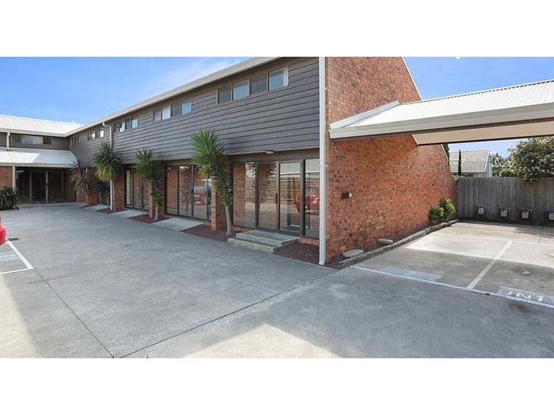 8/293 Princes Highway, Werribee VIC 3030