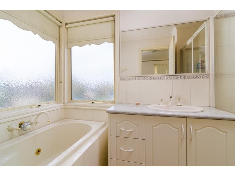 1/16 Parkside Walk, Hoppers Crossing VIC 3029