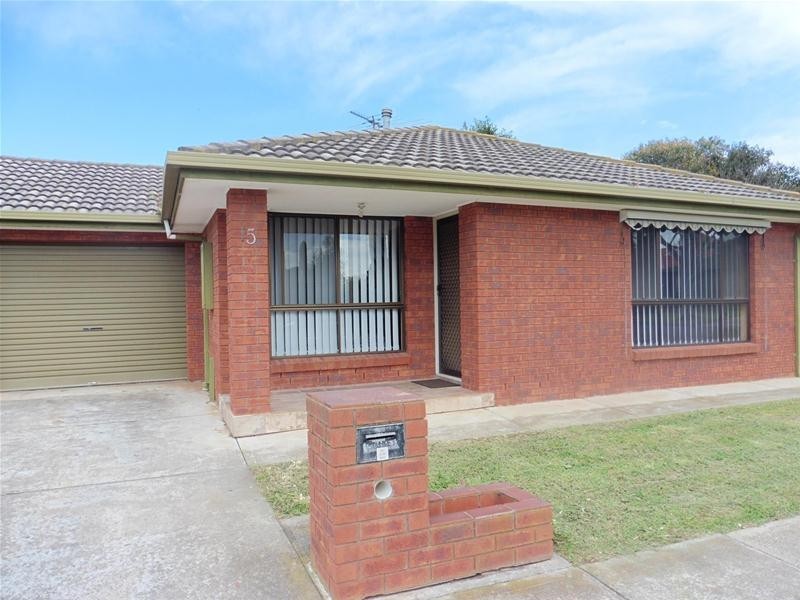 15 Kevington Street, Werribee VIC 3030