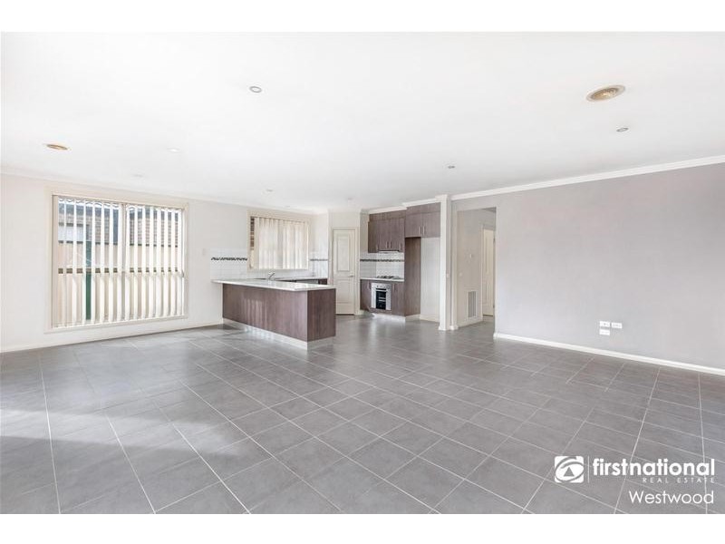 2/17 Eleanor Drive, Hoppers Crossing VIC 3029