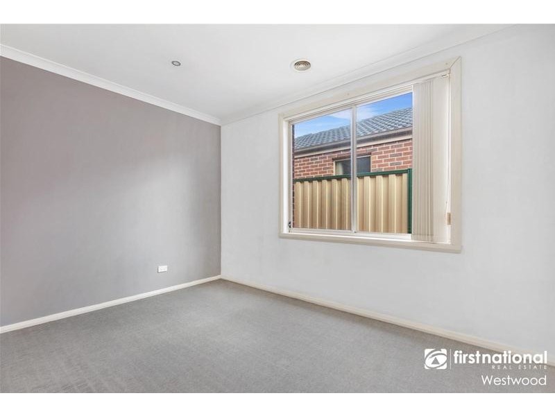 2/17 Eleanor Drive, Hoppers Crossing VIC 3029