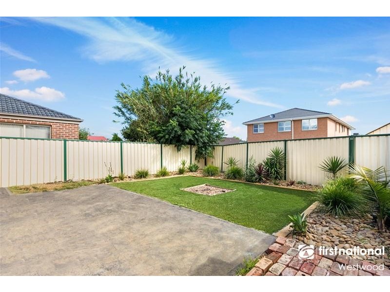 2/17 Eleanor Drive, Hoppers Crossing VIC 3029
