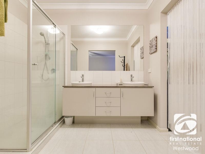 12 Sedgwick Road, Wyndham Vale VIC 3024