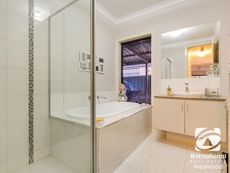 12 Sedgwick Road, Wyndham Vale VIC 3024