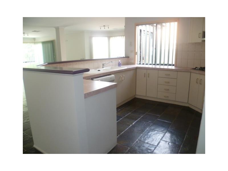 9 Medina Drive, Hoppers Crossing VIC 3029