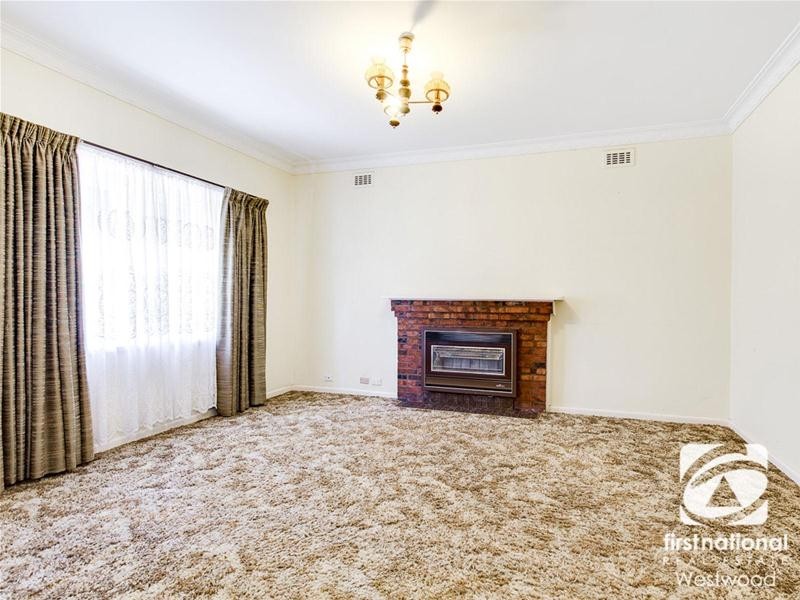 35 Carter Avenue, Werribee VIC 3030