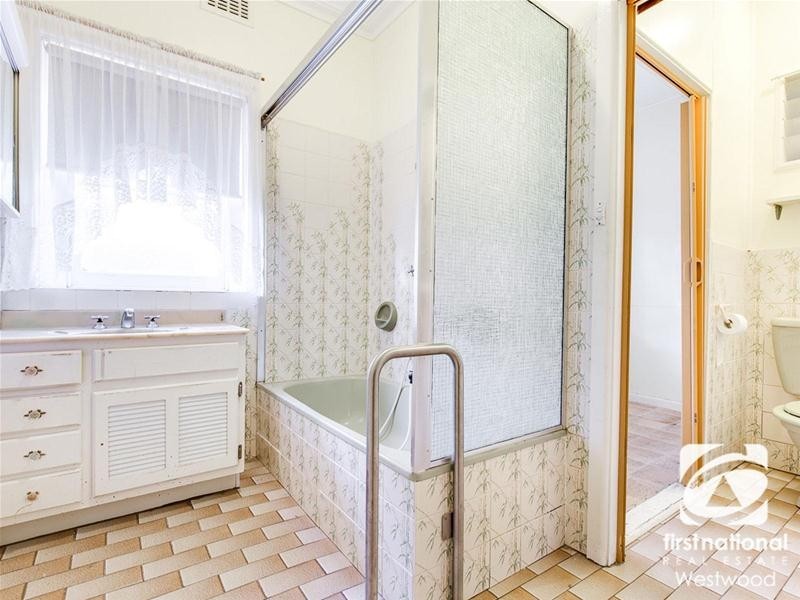 35 Carter Avenue, Werribee VIC 3030