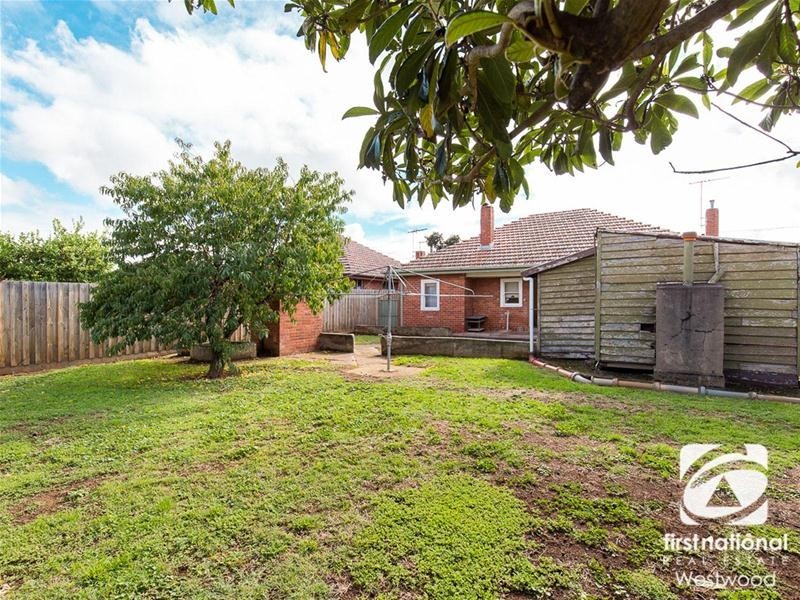 35 Carter Avenue, Werribee VIC 3030