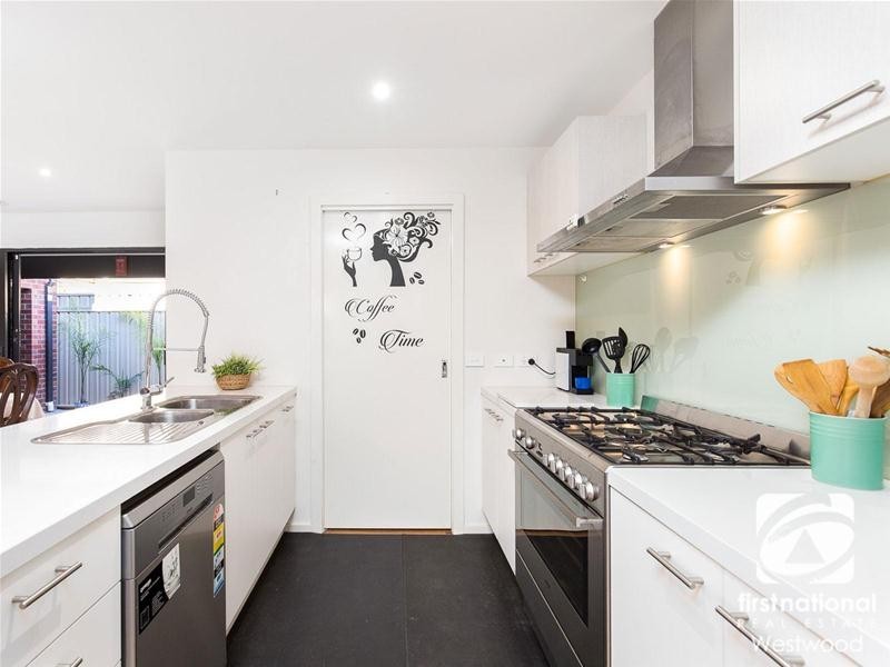 16 Kayden Court, Werribee VIC 3030