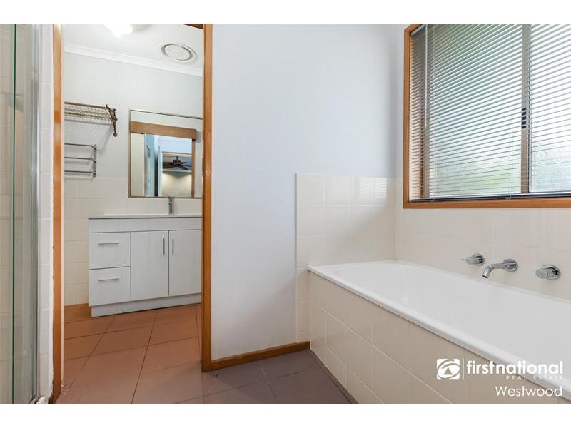 7 Acton Place, Wyndham Vale VIC 3024