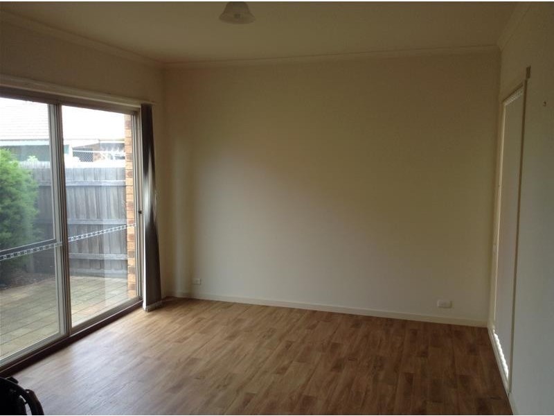 2/5 Tower Road, Werribee VIC 3030