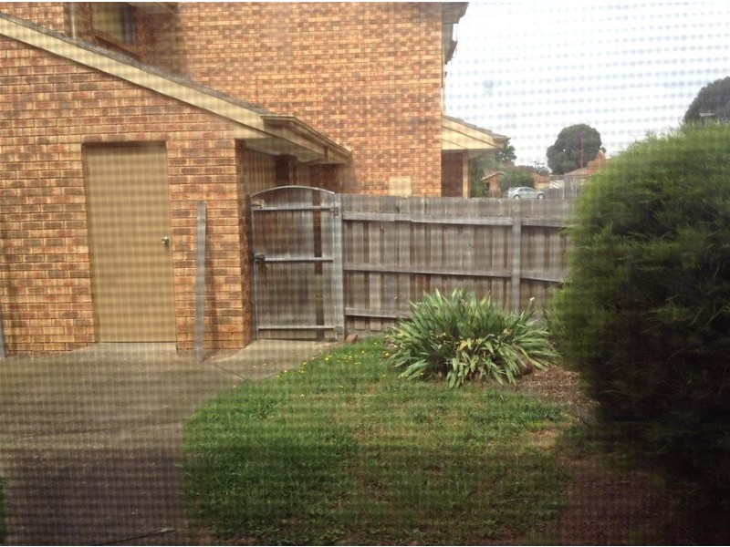 2/5 Tower Road, Werribee VIC 3030