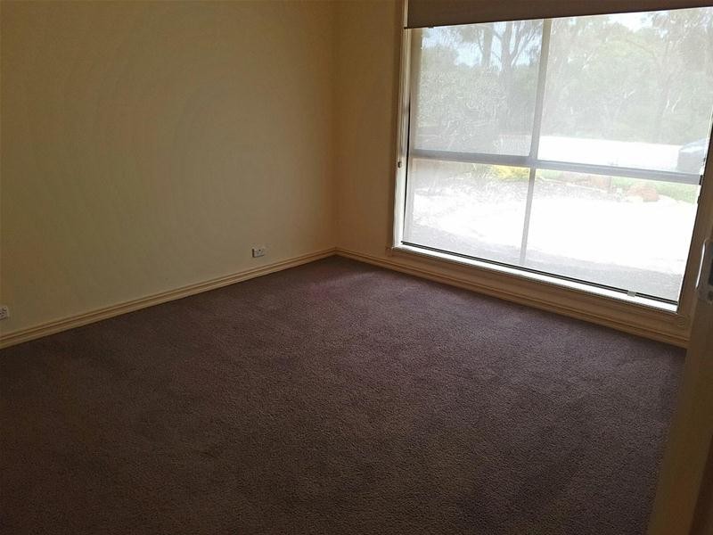 42 Golden Avenue, Werribee VIC 3030