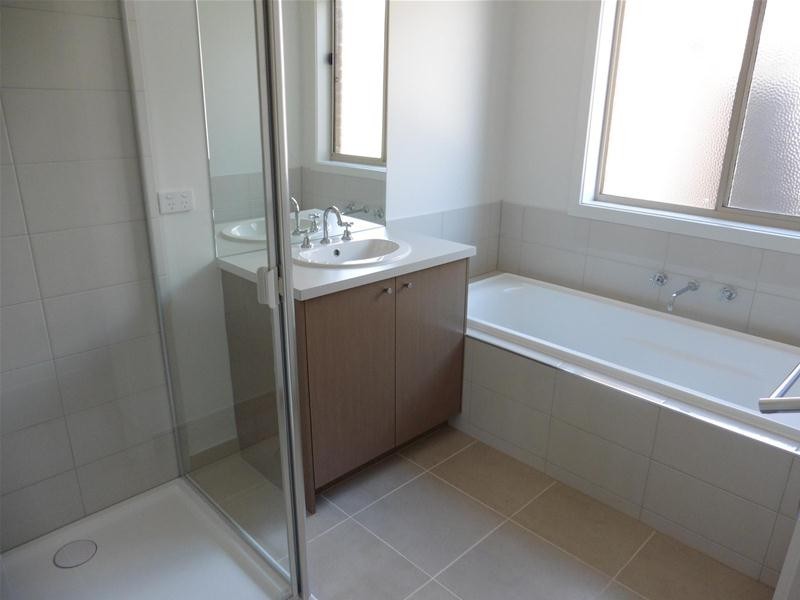 12 Tomago Street, Tarneit VIC 3029