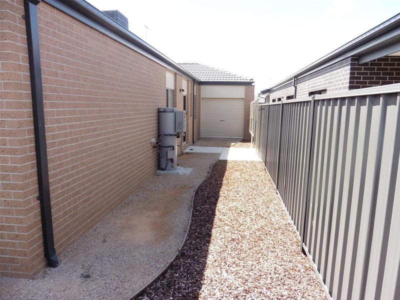 12 Tomago Street, Tarneit VIC 3029