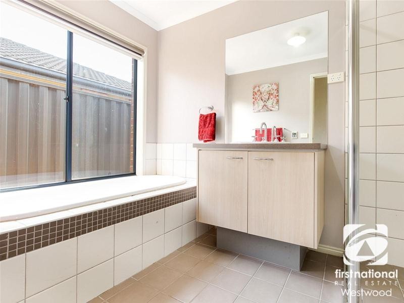 16 Barcoo Street, Wyndham Vale VIC 3024