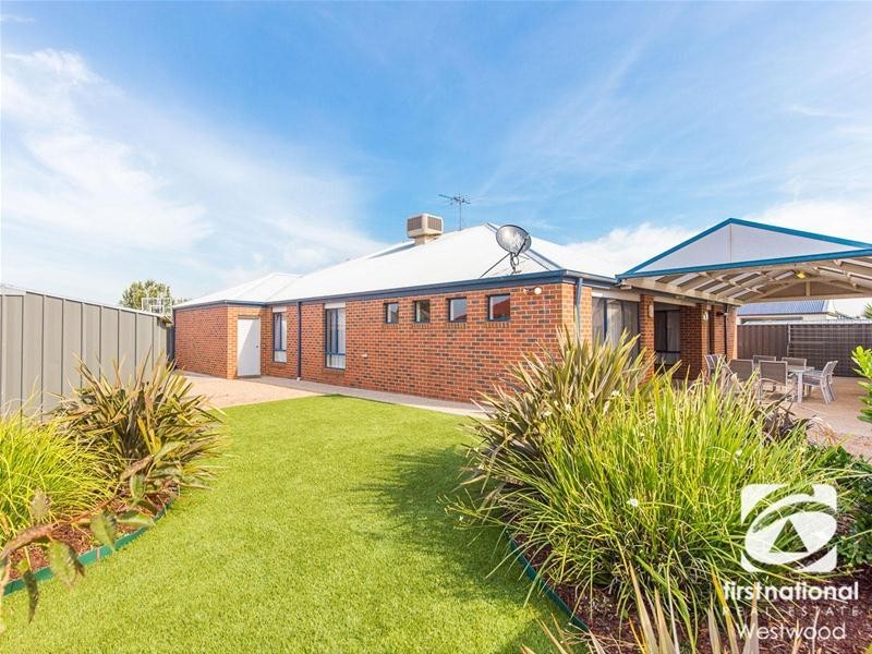 16 Barcoo Street, Wyndham Vale VIC 3024