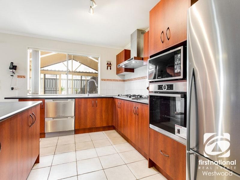 8 Burley Court, Wyndham Vale VIC 3024