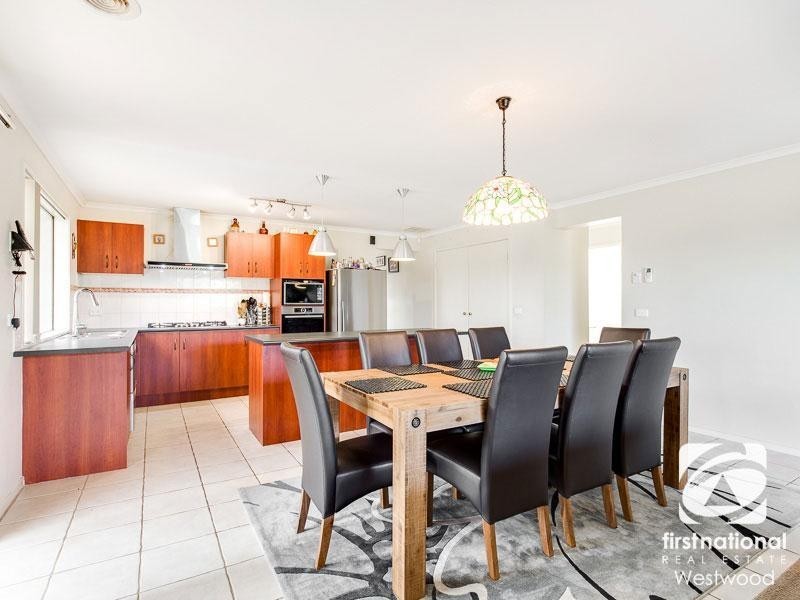 8 Burley Court, Wyndham Vale VIC 3024