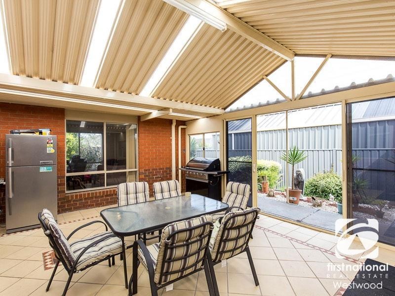 8 Burley Court, Wyndham Vale VIC 3024