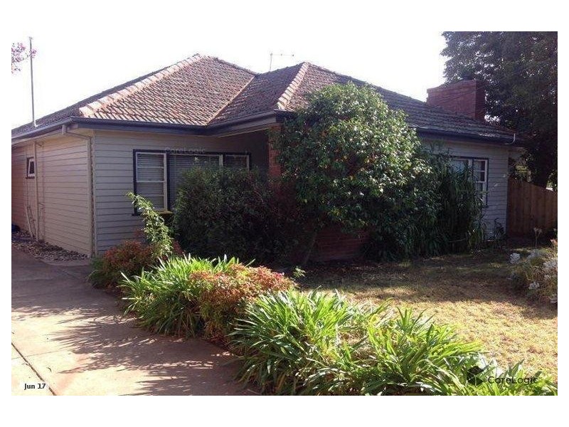 4 Scotsburn Grove, Werribee VIC 3030