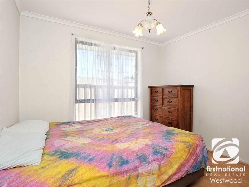 72 Songlark Crescent, Werribee VIC 3030