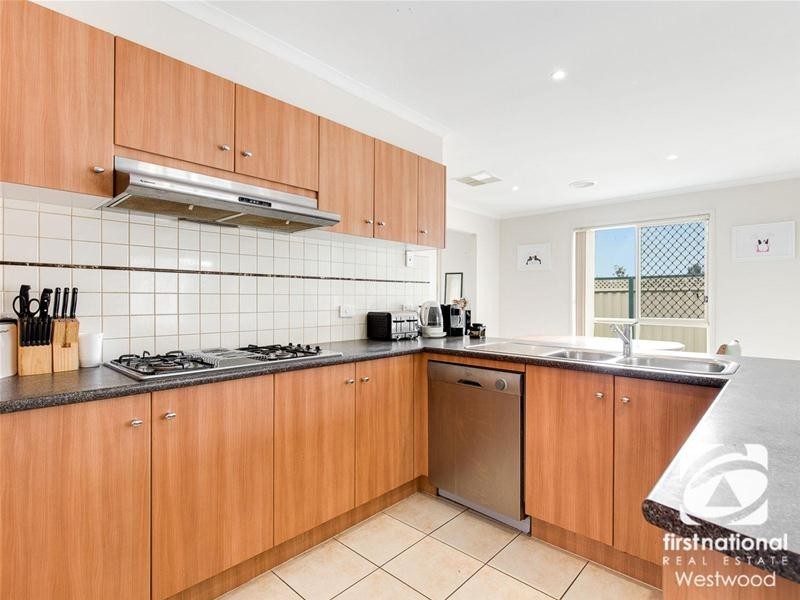 10 Mainsail Drive, Wyndham Vale VIC 3024