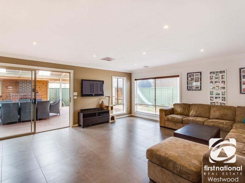 12 Edison Drive, Wyndham Vale VIC 3024