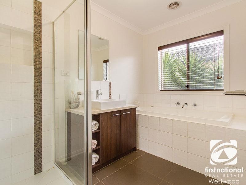 12 Edison Drive, Wyndham Vale VIC 3024