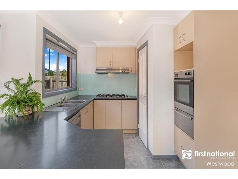 22 Cootamundra Court, Werribee VIC 3030